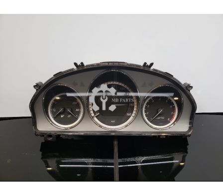 CUADRO DE INSTRUMENTO W204 NAFTA MILLAS 2011