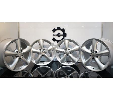 JUEGO DE LLANTAS R17 ORIGINAL C230 2005