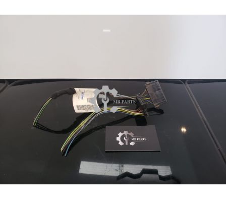 FICHA DE FARO TRASERO CLASE C W204