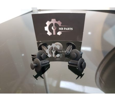 PINCHE DE GUARDABARRO Y PLASTICOS INFERIORES